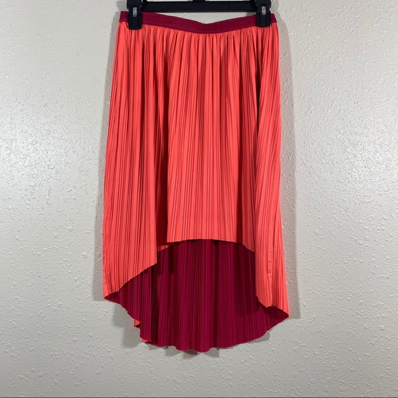 NWOT High Low Skirt M Reversible Pleated Skirt - Picture 4 of 7